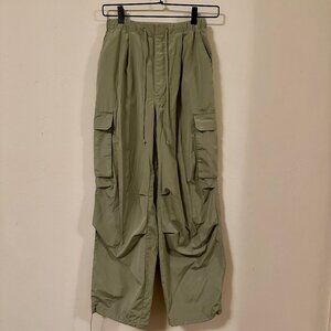 GU Wide Cargo Pants in Olive Green in S